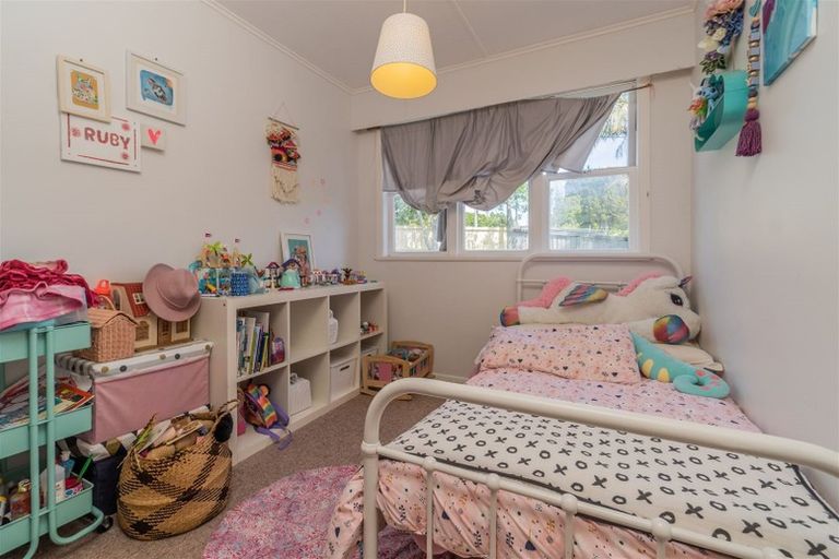Photo of property in 19a Beverly Place, New Lynn, Auckland, 0600