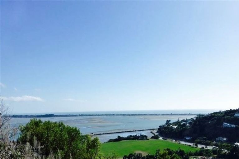 Photo of property in 20 La Costa Lane, Mount Pleasant, Christchurch, 8081