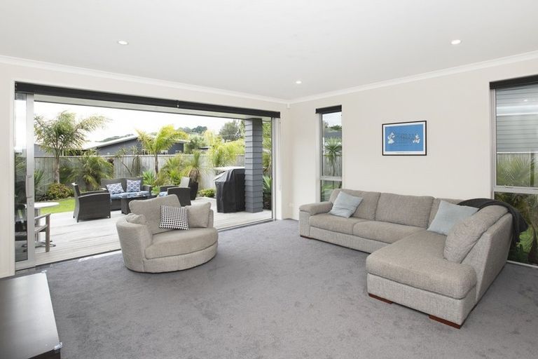 Photo of property in 8 Hamilton Drive, Wainui, Gisborne, 4010