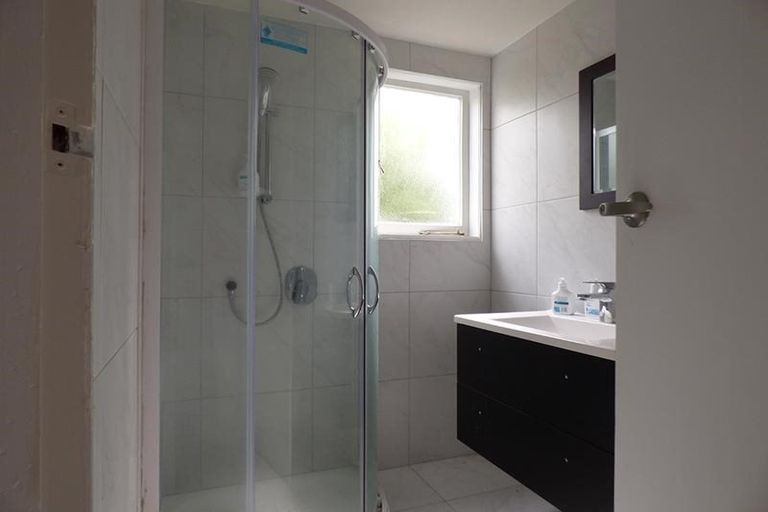 Photo of property in 12 Seabreeze Road, Narrow Neck, Auckland, 0624