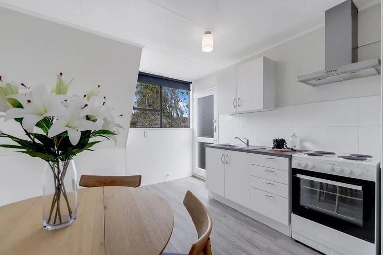 Photo of property in 4/43 Brockworth Place, Riccarton, Christchurch, 8011