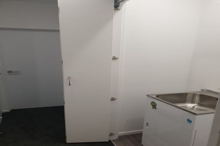 Photo of property in 4b Wattle Road, Sunnyvale, Auckland, 0612