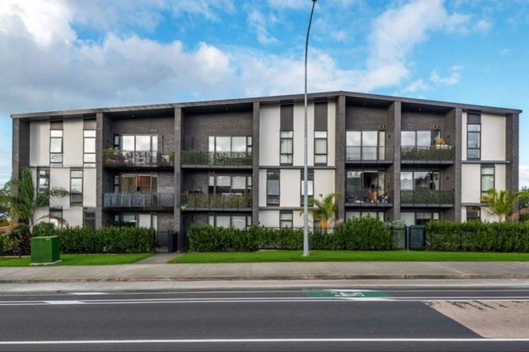 Photo of property in 105/165 Lake Road, Northcote, Auckland, 0627