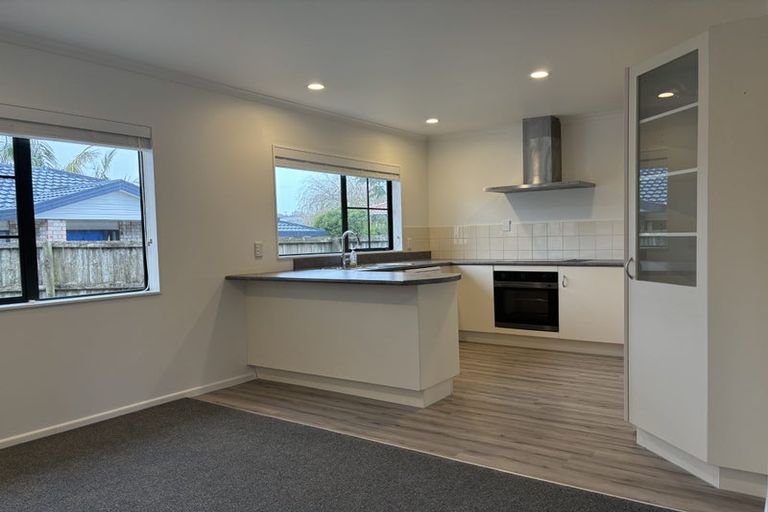 Photo of property in 1/20 Greta Place, Stanmore Bay, Whangaparaoa, 0932