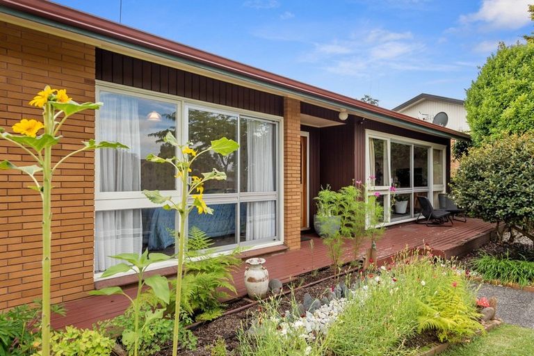 Photo of property in 3 Madill Road, St Andrews, Hamilton, 3200