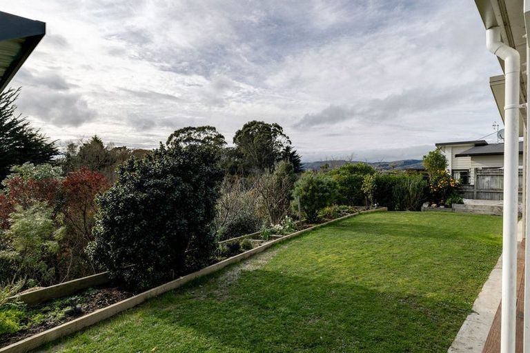 Photo of property in 6 Silkwood Place, Fitzherbert, Palmerston North, 4410