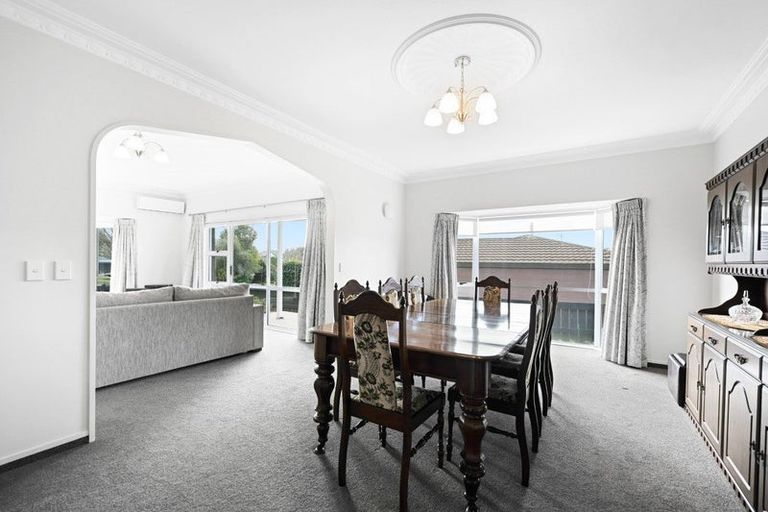Photo of property in 28 Delamare Road, St Andrews, Hamilton, 3200