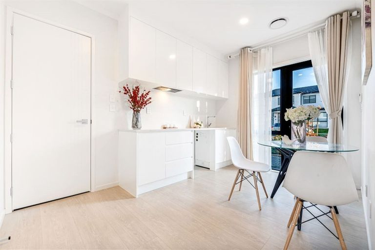 Photo of property in 62 Donegal Park Drive, Flat Bush, Auckland, 2019