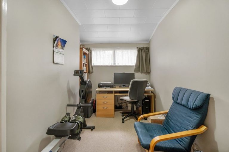 Photo of property in 10 Tirita Street, Kawaha Point, Rotorua, 3010