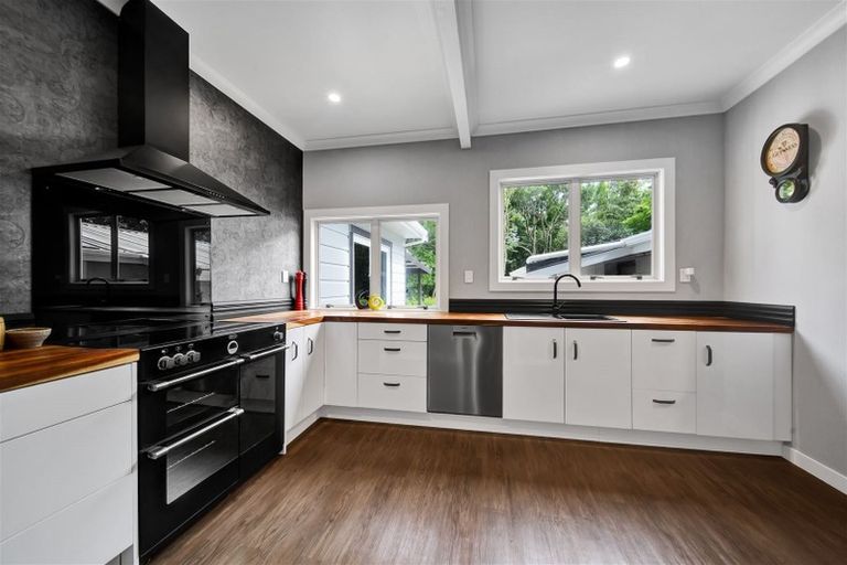 Photo of property in 279 Manutahi Road, Lepperton, New Plymouth, 4372