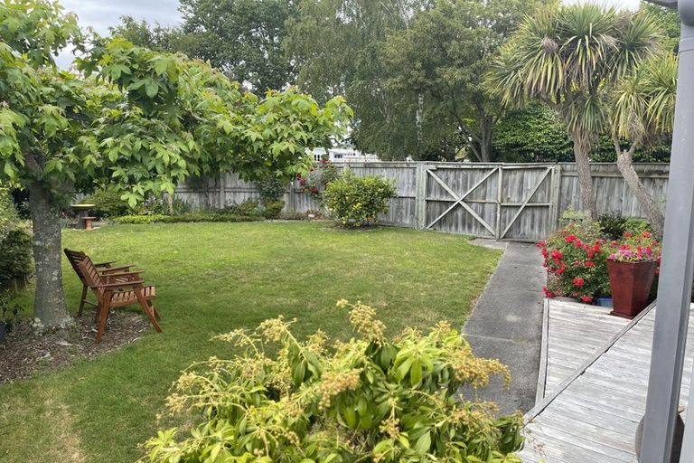 Photo of property in 23 Kereru Street, Two Mile Bay, Taupo, 3330