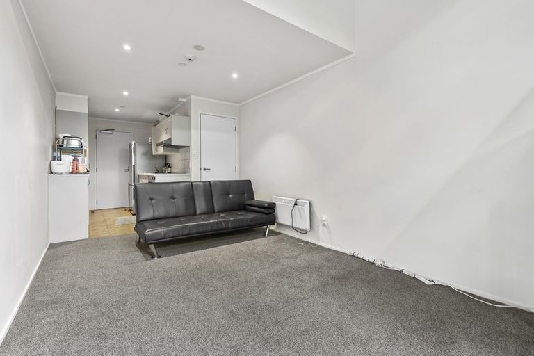 Photo of property in 24b/30 Westward Ho, Glen Eden, Auckland, 0602