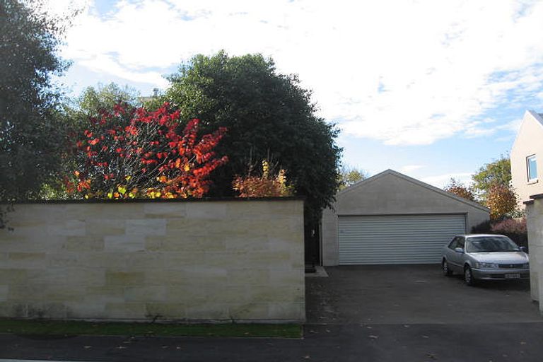 Photo of property in 22 Thornycroft Street, Fendalton, Christchurch, 8052