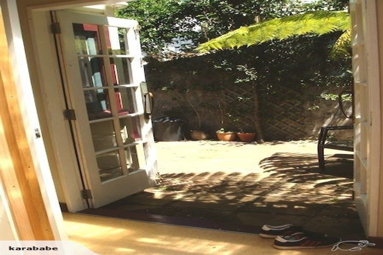 Photo of property in 44 Rolleston Street, Mount Cook, Wellington, 6021