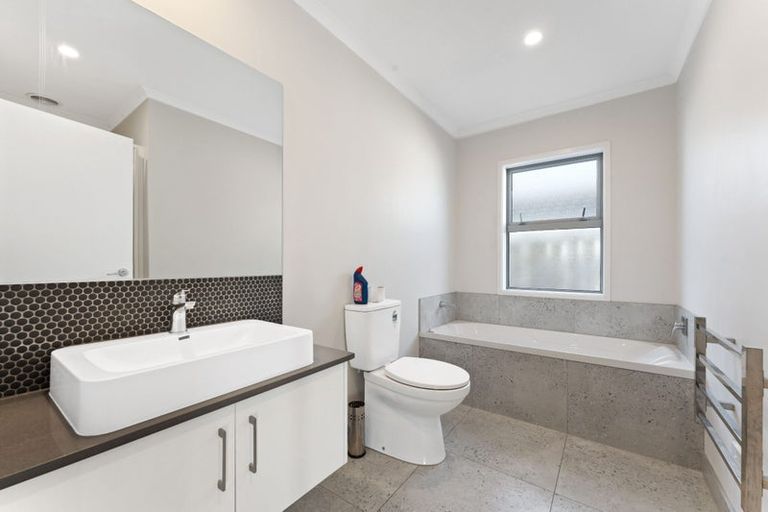 Photo of property in 37 Taikaranga Street, Pukekohe, 2120