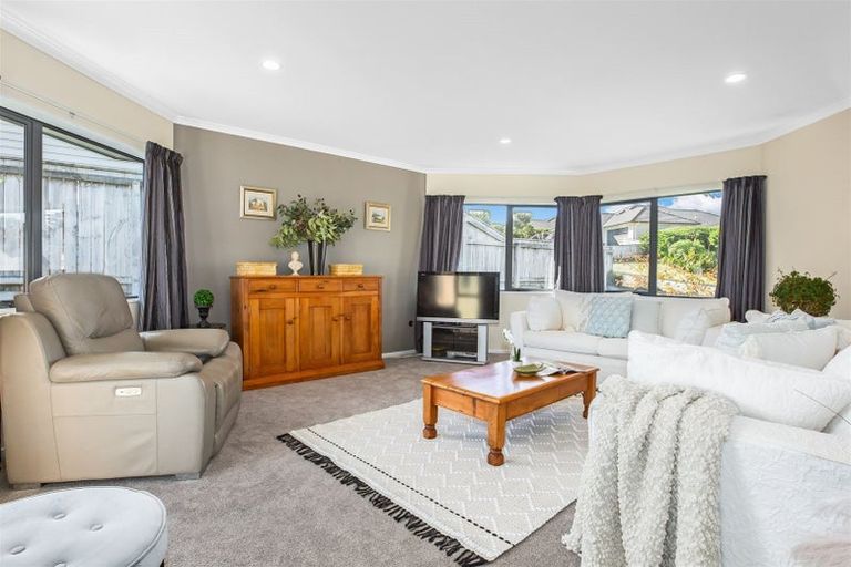 Photo of property in 48 Kahurangi Heights, Aotea, Porirua, 5024