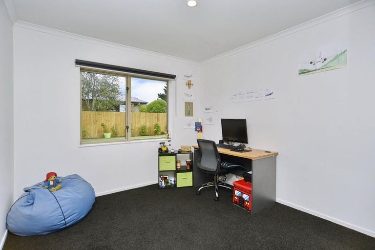 Photo of property in 22 Reka Street, Parklands, Christchurch, 8083