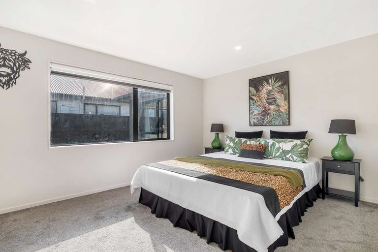 Photo of property in 8 Pakaraka Drive, Papakura, 2110