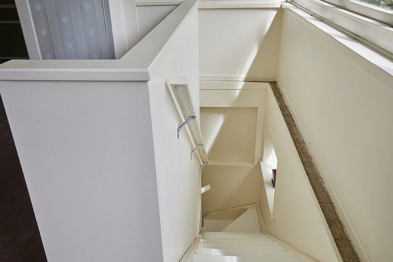 Photo of property in 37 Kopiko Road, Titirangi, Auckland, 0604