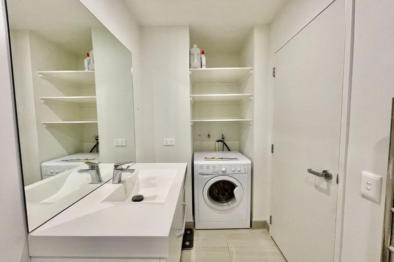 Photo of property in 102/18 Saint Martins Lane, Grafton, Auckland, 1010