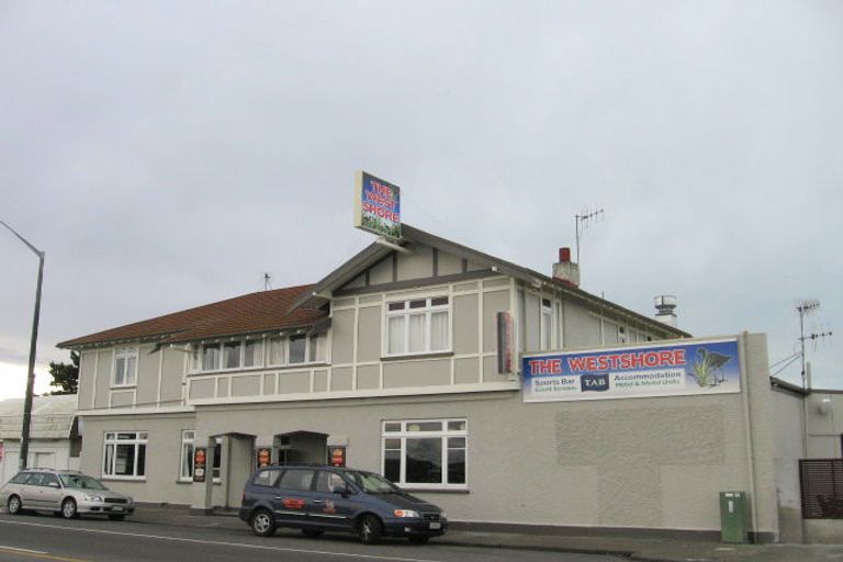 Photo of property in 87 Meeanee Quay, Westshore, Napier, 4110