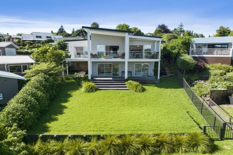 Photo of property in 104 Tukere Drive, Whangamata, 3620