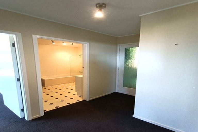 Photo of property in 86 Mitchell Street, Brooklyn, Wellington, 6021