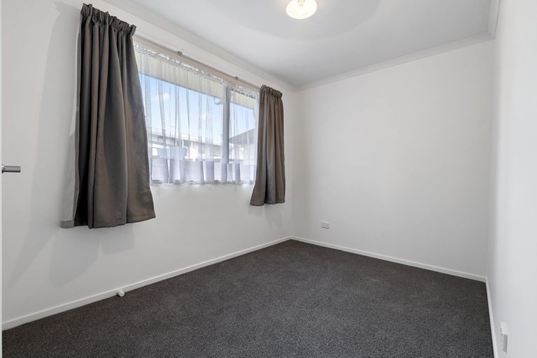 Photo of property in 2/57 Redcrest Avenue, Red Hill, Papakura, 2110