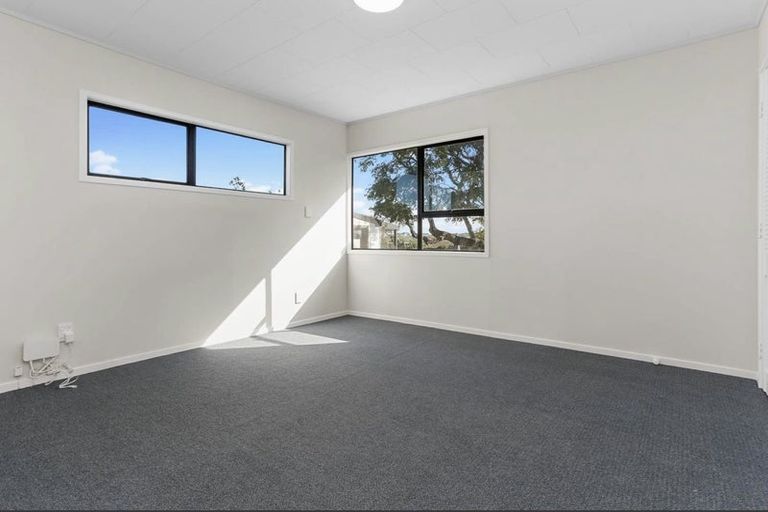 Photo of property in 6 Pureora Place, Clendon Park, Auckland, 2103