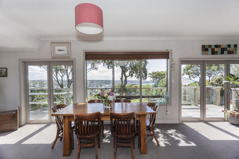 Photo of property in 12 Tamar Street, South Hill, Oamaru, 9400