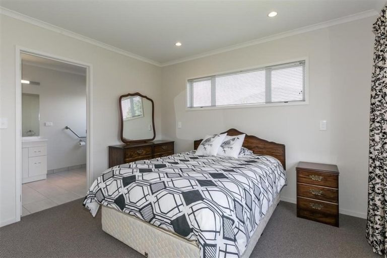 Photo of property in 2a Mcnaughton Place, Onekawa, Napier, 4110