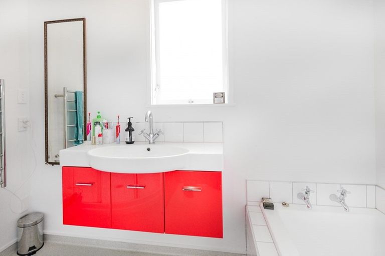 Photo of property in 13 James Cook Street, Havelock North, 4130