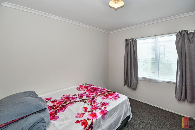 Photo of property in 1/20 Solveig Place, Randwick Park, Auckland, 2105