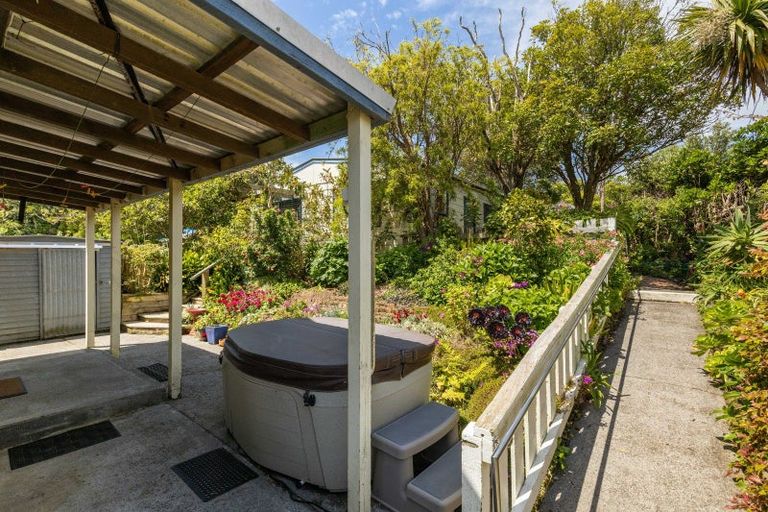 Photo of property in 13 Motukari Place, Onaero, Waitara, 4383