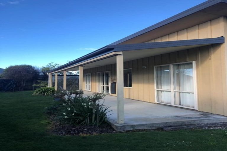 Photo of property in 10 Tui Close, Motueka, 7120