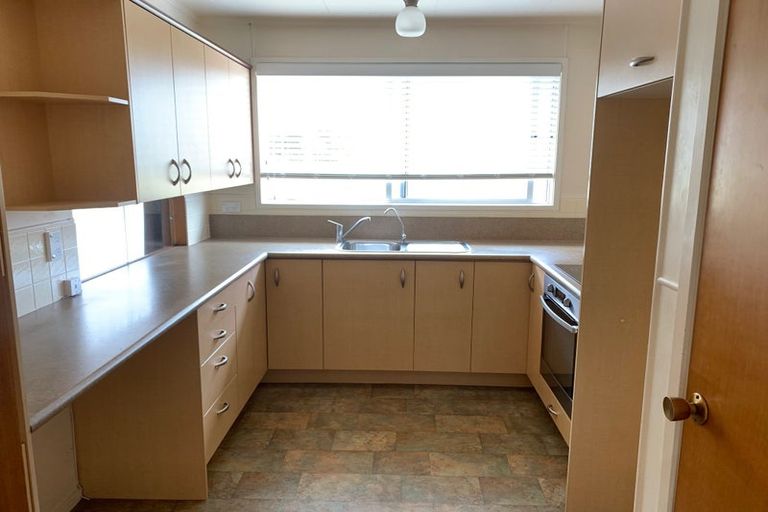 Photo of property in 23 Salamanca Road, Sunnynook, Auckland, 0620