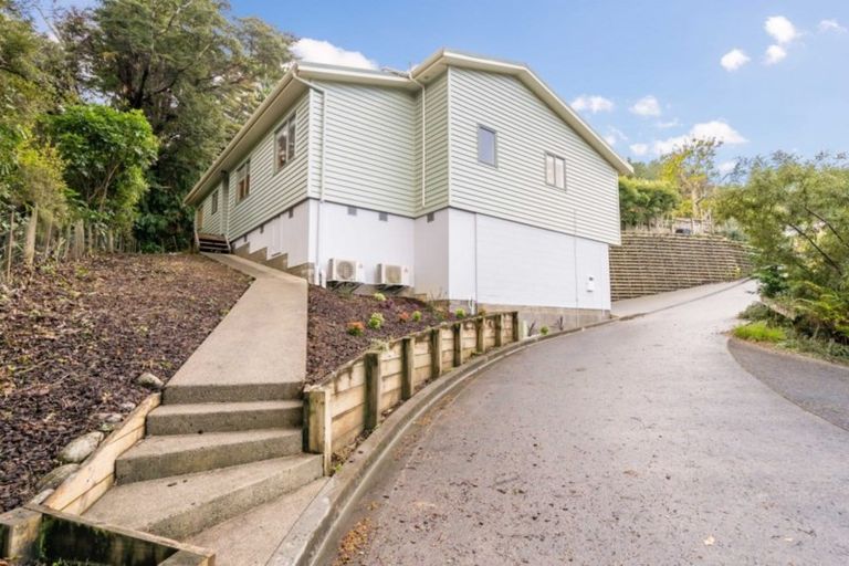 Photo of property in 35a Forest Road, Pinehaven, Upper Hutt, 5019