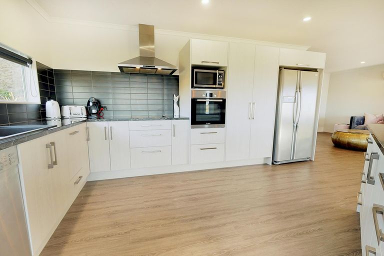 Photo of property in 21 Riverview Place, Waipu, 0582