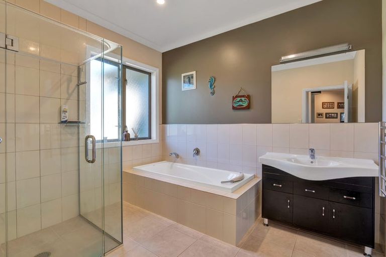 Photo of property in 355 Ngawhini Road, Hawera, 4674