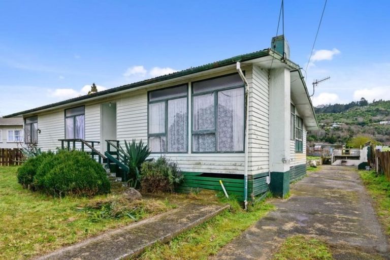 Photo of property in 5 Ross Road, Western Heights, Rotorua, 3015