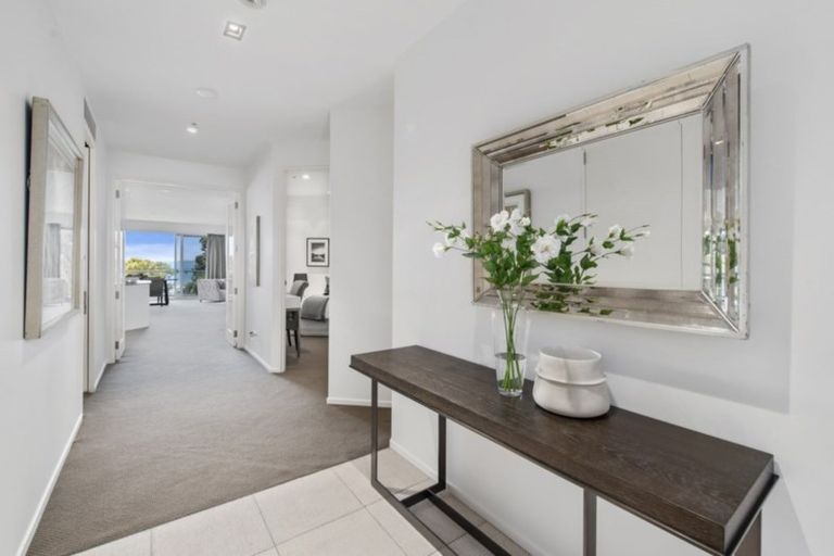 Photo of property in 1/7 The Promenade, Takapuna, Auckland, 0622