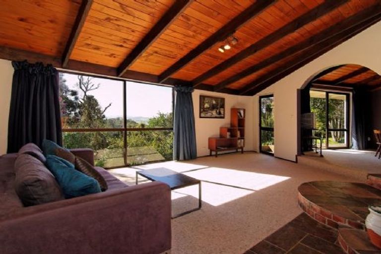 Photo of property in 10 Goudie Road, Helensville, 0875