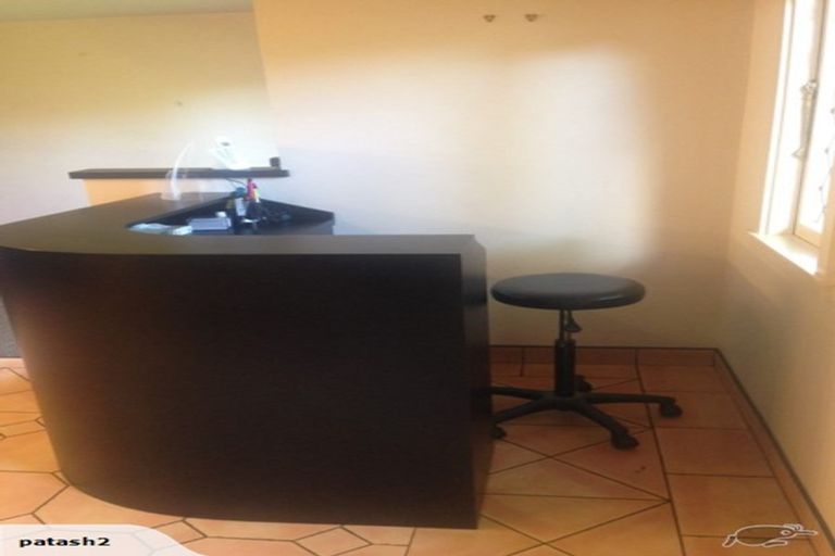 Photo of property in 302 Park Road, Hokowhitu, Palmerston North, 4410