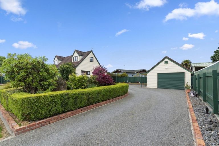 Photo of property in 14 Rimu Street, Levin, 5510