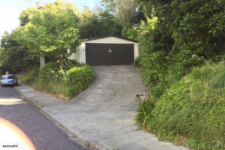 Photo of property in 19 Romney Square, Tawa, Wellington, 5028