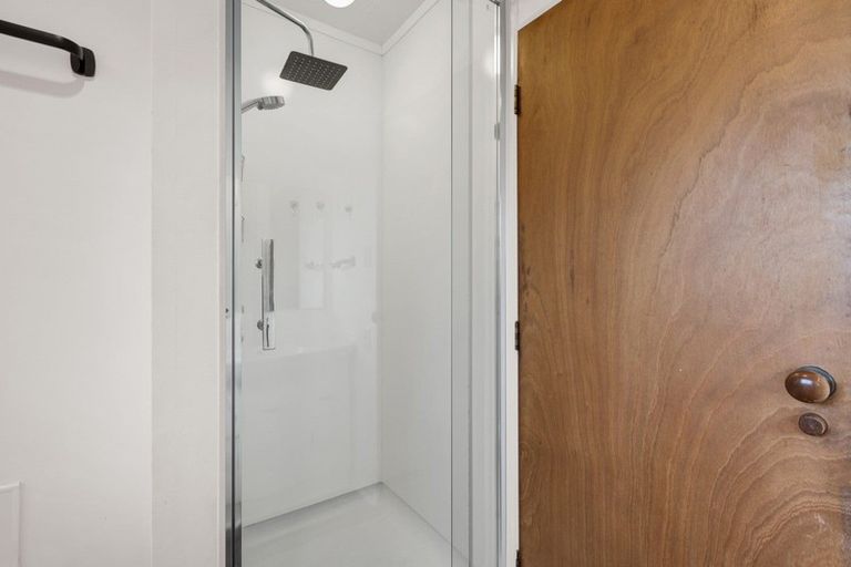 Photo of property in 8a Keats Place, Whalers Gate, New Plymouth, 4310