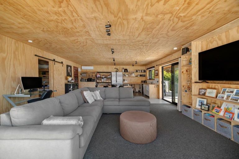 Photo of property in 16 Lochburn Avenue, Glenorchy, 9372