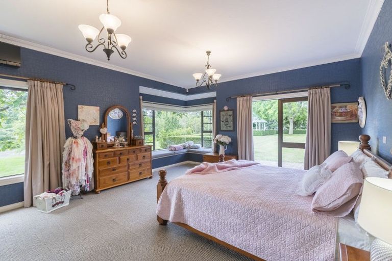 Photo of property in 114 Main Road South, Raumati Beach, Paraparaumu, 5032