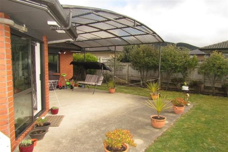 Photo of property in 24 Percy Kinsman Crescent, Riverstone Terraces, Upper Hutt, 5018