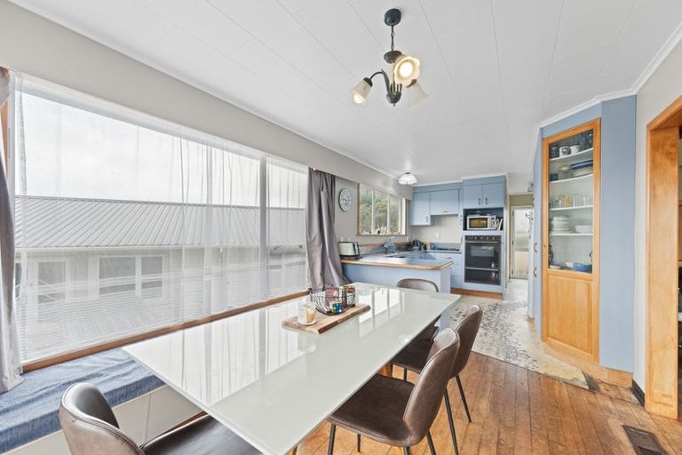 Photo of property in 16 Mayne Street, Waitara, 4320